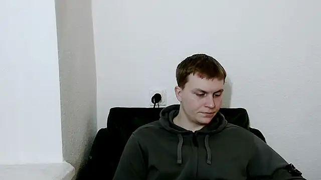 Snapshot of MrHeat_ chatting on February 24, 2026, 7:59 pm MrHeat online show from February 24, 2026, 7:59 pm