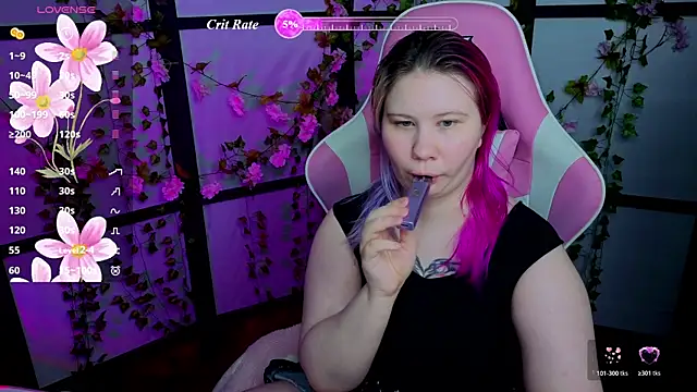 Snapshot of kitsune_little chatting on July 9, 2026, 7:46 pm kitsune little online show from July 9, 2026, 7:46 pm