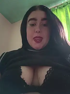 Snapshot of Freckless_ chatting on May 25, 2026, 7:56 pm Freckless online show from May 25, 2026, 7:56 pm