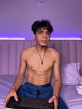 abrilandjulian online show from April 6, 2026, 12:06 pm