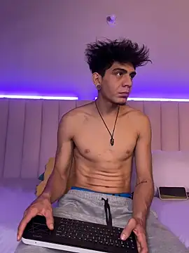 abrilandjulian online show from April 8, 2026, 12:06 pm