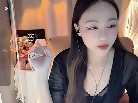 Lydia-668 online show from February 16, 2026, 3:27 am