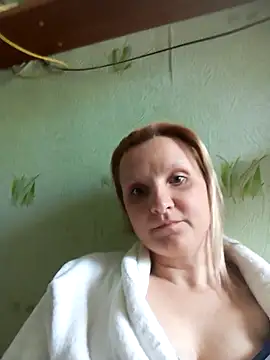 Snapshot of SusanGold9211 chatting on May 12, 2026, 8:54 am SusanGold9211 online show from May 12, 2026, 8:54 am