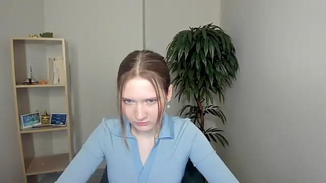 KourtneyRevira online show from February 15, 2026, 8:35 am