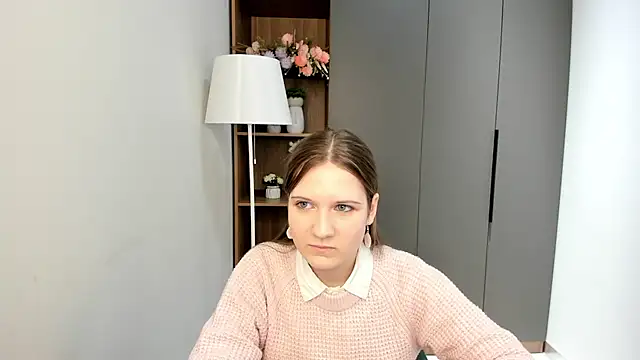 KourtneyRevira online show from February 18, 2026, 8:00 am