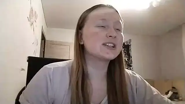 AnikaLipps online show from June 10, 2026, 12:34 am