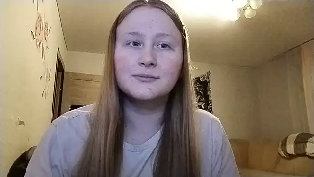 AnikaLipps online show from May 21, 2026, 10:40 pm