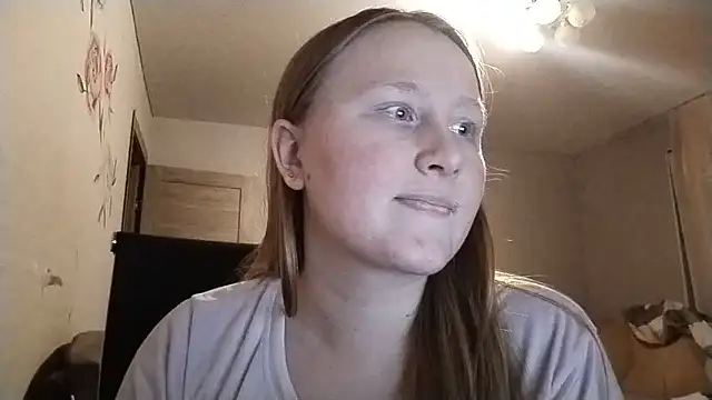 AnikaLipps online show from June 7, 2026, 10:48 pm