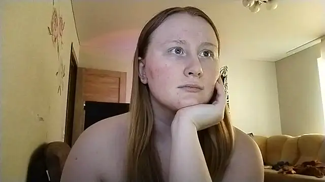 AnikaLipps online show from April 15, 2026, 10:43 am