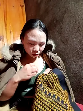 Pretty girl 2 online show from February 27, 2026, 2:23 am