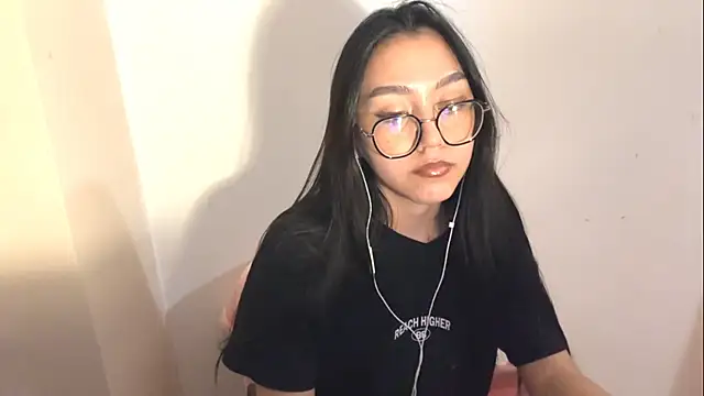 Stefania65 online show from April 18, 2026, 4:42 pm