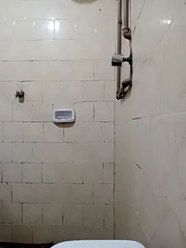 fadinha66 online show from February 14, 2026, 9:37 pm