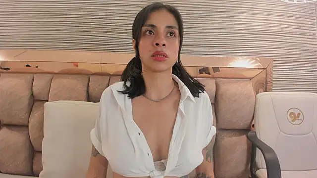 annie shine  online show from February 20, 2026, 11:56 am