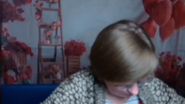 Snapshot of RadaChudna chatting on March 3, 2026, 12:12 pm RadaChudna online show from March 3, 2026, 12:12 pm