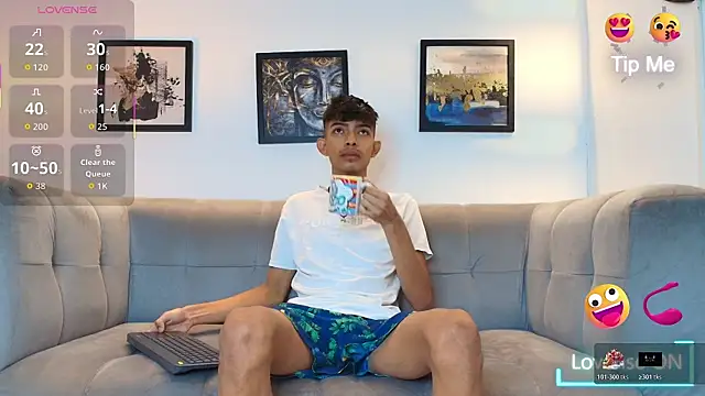 KITTY BOSH online show from April 19, 2026, 1:12 pm