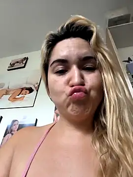 violet-grey online show from April 18, 2026, 3:25 pm