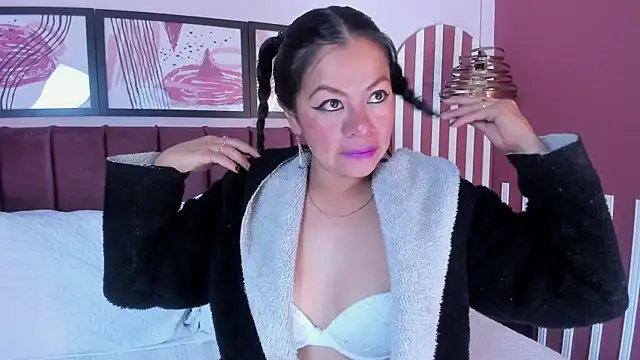 Saray Becker  online show from March 20, 2026, 3:40 am