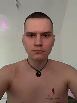 Kristina Maks online show from April 2, 2026, 2:13 pm