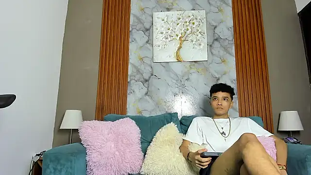 YOUNG BOYS HELL online show from March 15, 2026, 9:33 pm