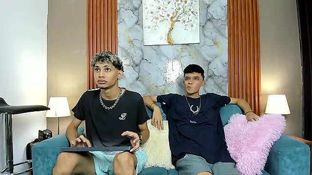 YOUNG BOYS HELL online show from February 18, 2026, 1:14 am