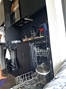 Cinnamonbunn online show from April 2, 2026, 8:59 pm