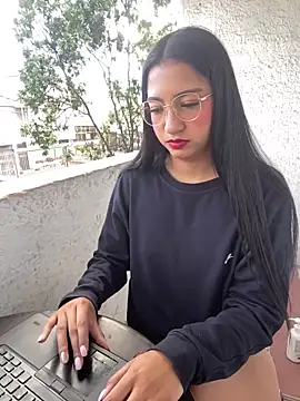 Snapshot of Daniela_Pink chatting on May 28, 2026, 12:00 pm Daniela Pink online show from May 28, 2026, 12:00 pm