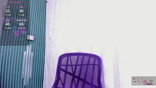 Daniella Wildx online show from April 13, 2026, 9:52 pm