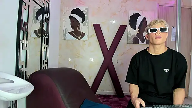 GREEN BOYS online show from April 19, 2026, 1:45 pm