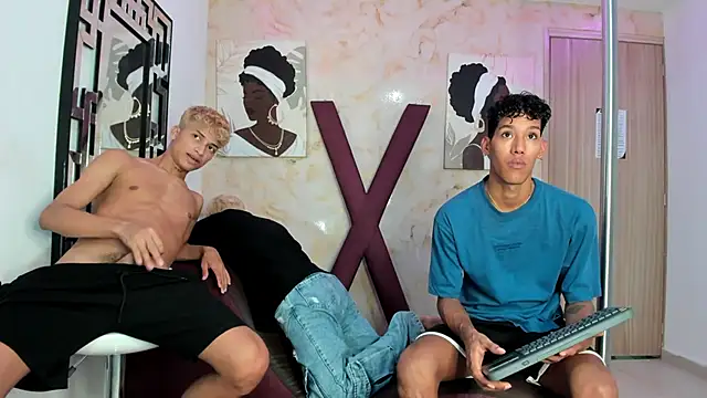 GREEN BOYS online show from March 29, 2026, 5:09 am