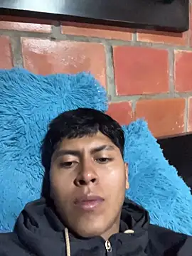 Snapshot of Miguel_960 chatting on May 2, 2026, 4:28 am Miguel 960 online show from May 2, 2026, 4:28 am