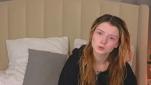 Snapshot of AlyssFrost chatting on June 26, 2026, 2:39 am AlyssFrost online show from June 26, 2026, 2:39 am