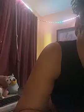 Blasiandoll2222 online show from February 20, 2026, 8:33 pm