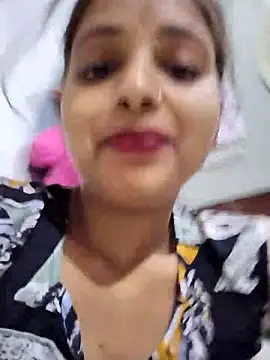 samayra1144 online show from April 18, 2026, 5:43 am