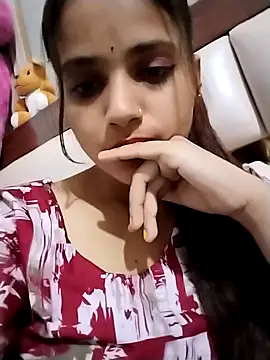 samayra1144 online show from April 10, 2026, 9:49 am