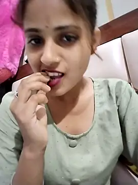 samayra1144 online show from April 19, 2026, 2:51 pm