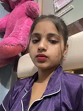 samayra1144 online show from June 3, 2026, 2:55 pm