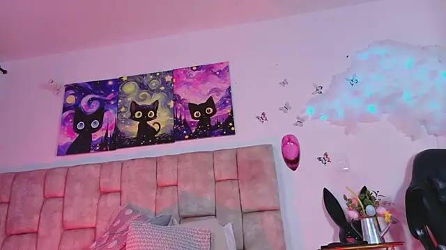 MiiaBlumm  online show from March 31, 2026, 6:21 pm