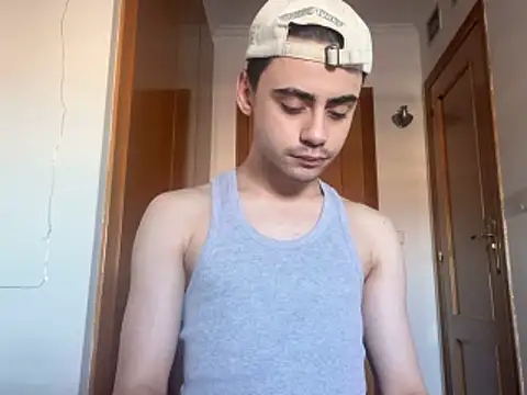 YourFavouriteTwink online show from February 18, 2026, 2:57 pm