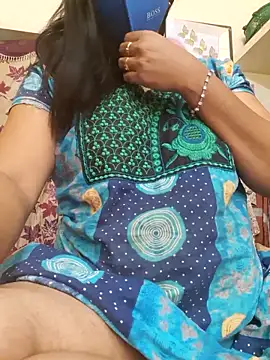 Snapshot of Tamil_Luckly_girl chatting on June 22, 2026, 3:47 am Tamil Luckly girl online show from June 22, 2026, 3:47 am