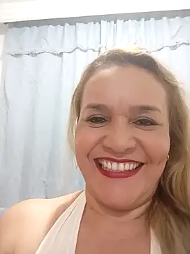 charlotte milf30 online show from April 8, 2026, 11:39 pm