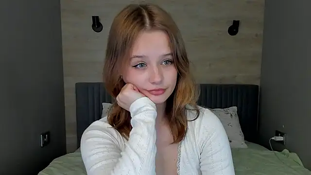 Mary Phoenix online show from June 13, 2026, 9:02 pm