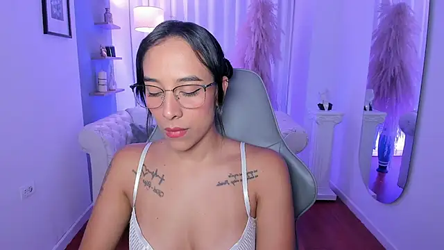 saori katsumi  online show from April 10, 2026, 11:28 am