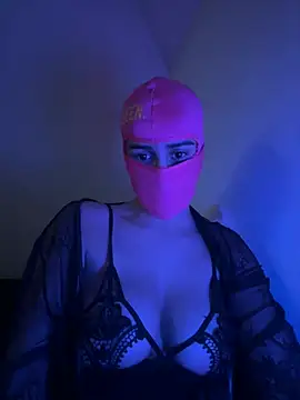 Snapshot of Esmeralda972 chatting on February 19, 2026, 7:22 pm Esmeralda972 online show from February 19, 2026, 7:22 pm