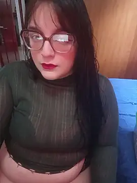daphneev online show from May 12, 2026, 6:36 pm