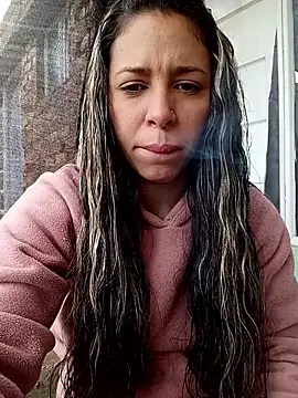 kiki milu online show from April 22, 2026, 1:29 pm