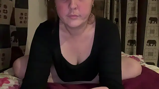 Snapshot of Ewelinababy chatting on February 26, 2026, 11:27 pm Ewelinababy online show from February 26, 2026, 11:27 pm