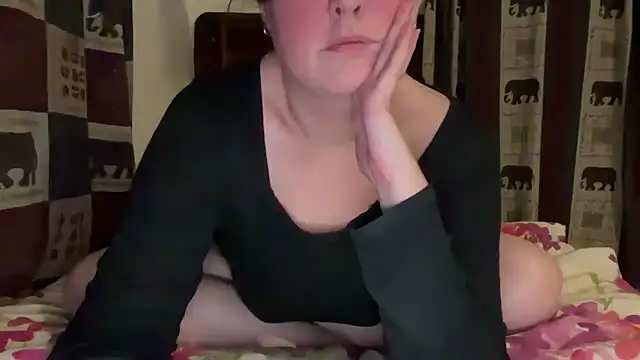 Snapshot of Ewelinababy chatting on March 9, 2026, 9:51 pm Ewelinababy online show from March 9, 2026, 9:51 pm