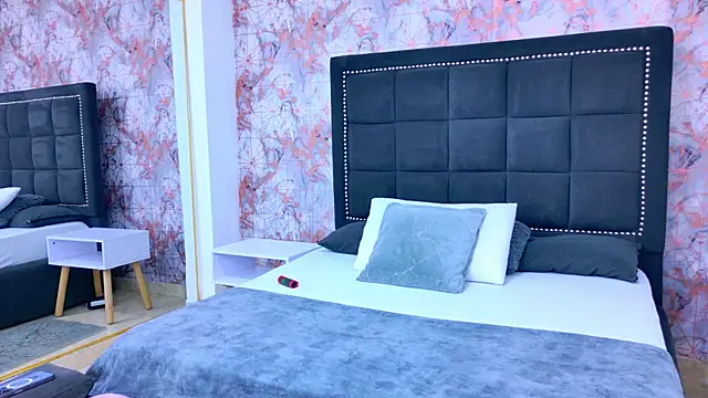 Raven Gloomy online show from March 3, 2026, 12:34 pm