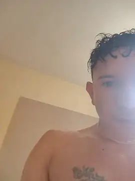 HOTCANINO online show from February 15, 2026, 9:14 pm