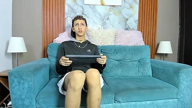 BOYS PLAY online show from April 19, 2026, 1:17 am